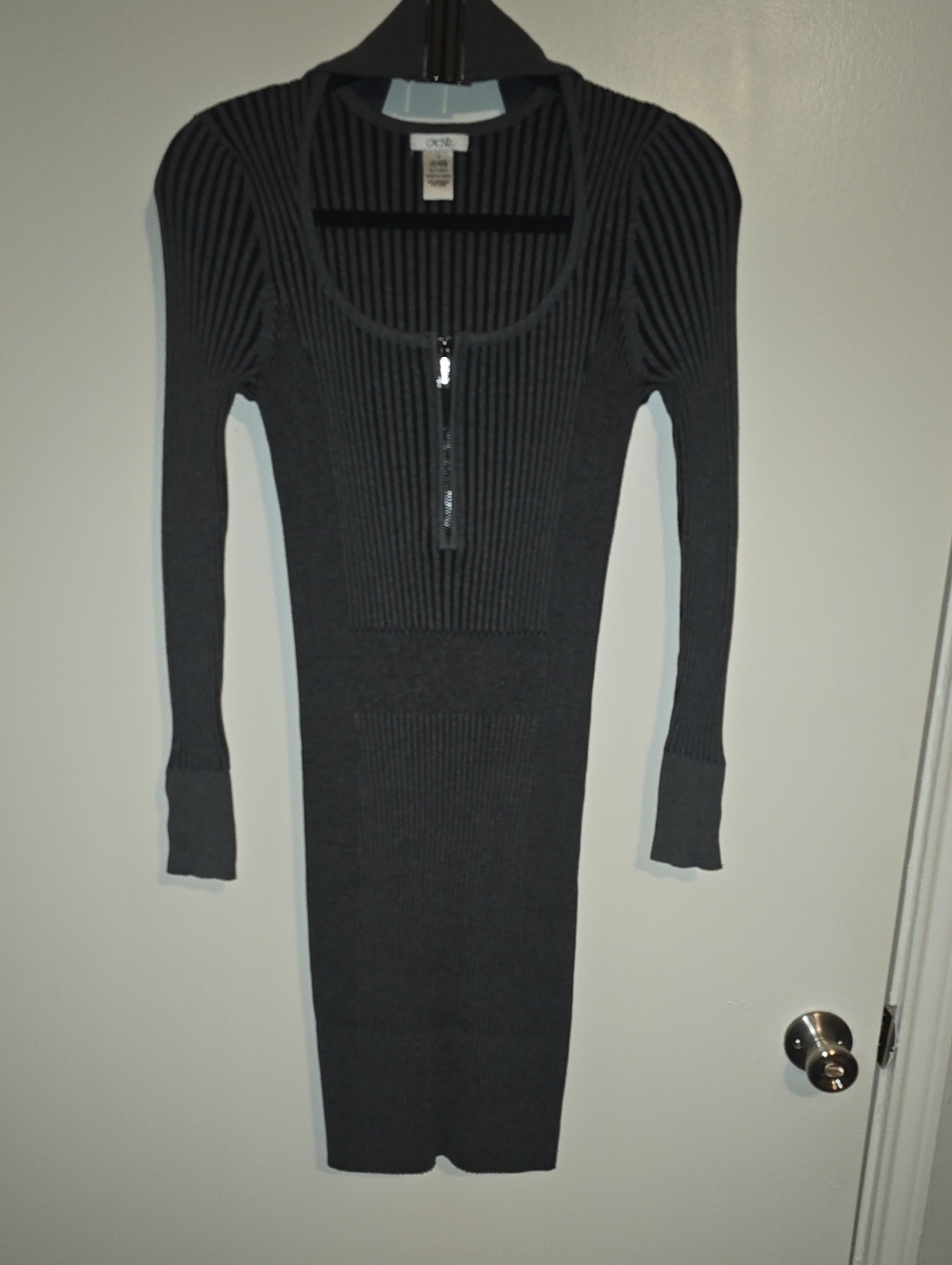 Cache Charcoal Gray Ribbed Long-Sleeve Knit Dress with Front Zip